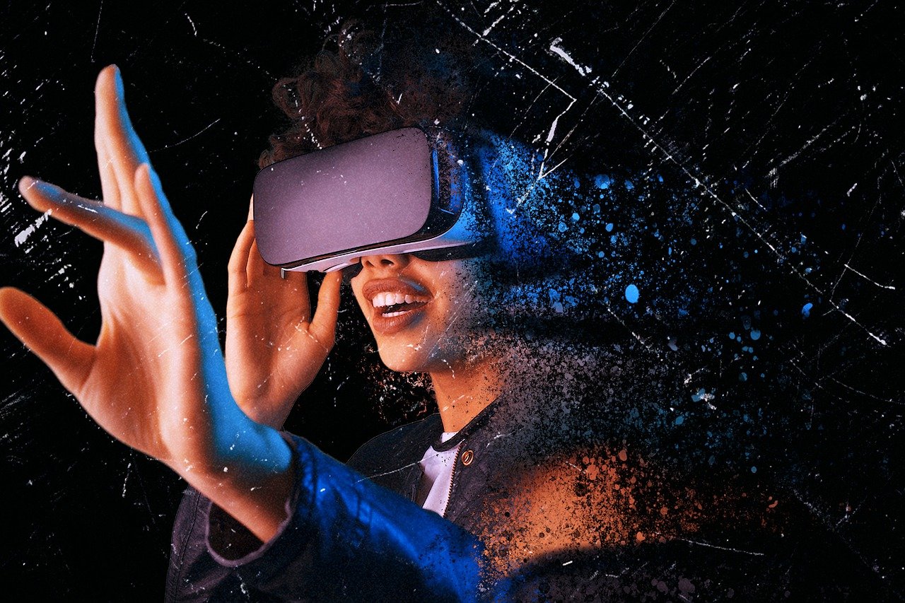 Il visore VR e la coinquilina